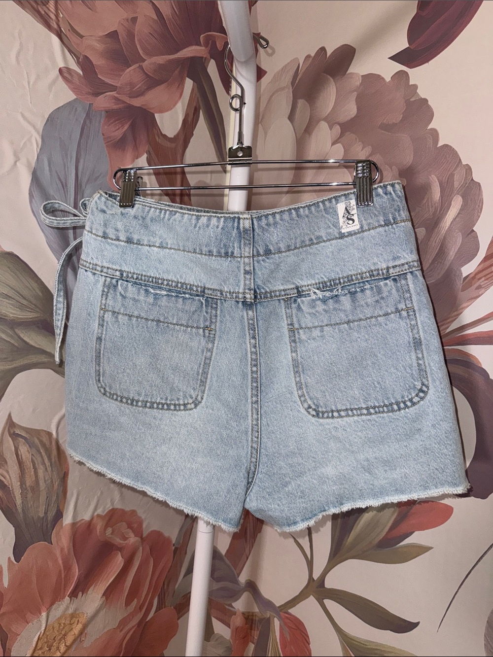 Altar’d State Dylan Side Tie Denim Skort - Medium - Picture 7 of 8